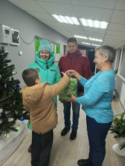 новогоднее поздравление специалистами отдела опеки - фото - 1